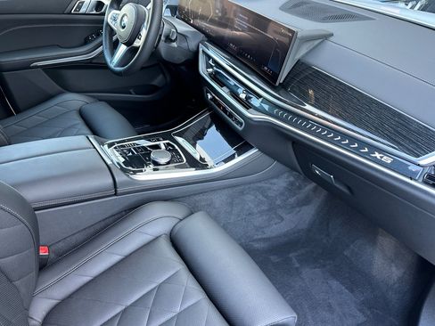 Used 2025 BMW X5 sDrive40i w/ M Sport Package RWD image 15