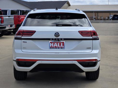 Used 2023 Volkswagen Atlas Cross Sport SEL R-Line image 5
