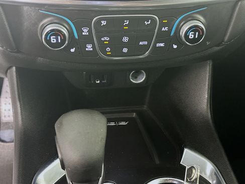 Used 2023 Chevrolet Traverse LT w/ LPO, Cargo Package AWD/4WD image 23