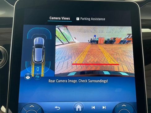 Used 2025 Mercedes-Benz GLC 350e 4MATIC w/ AMG Line image 35