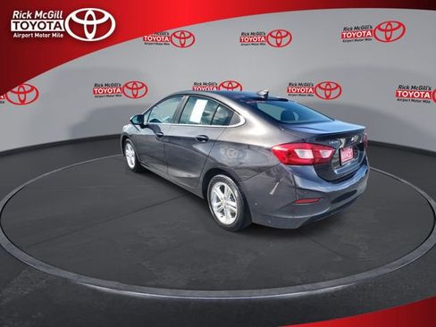 Used 2016 Chevrolet Cruze LT image 6