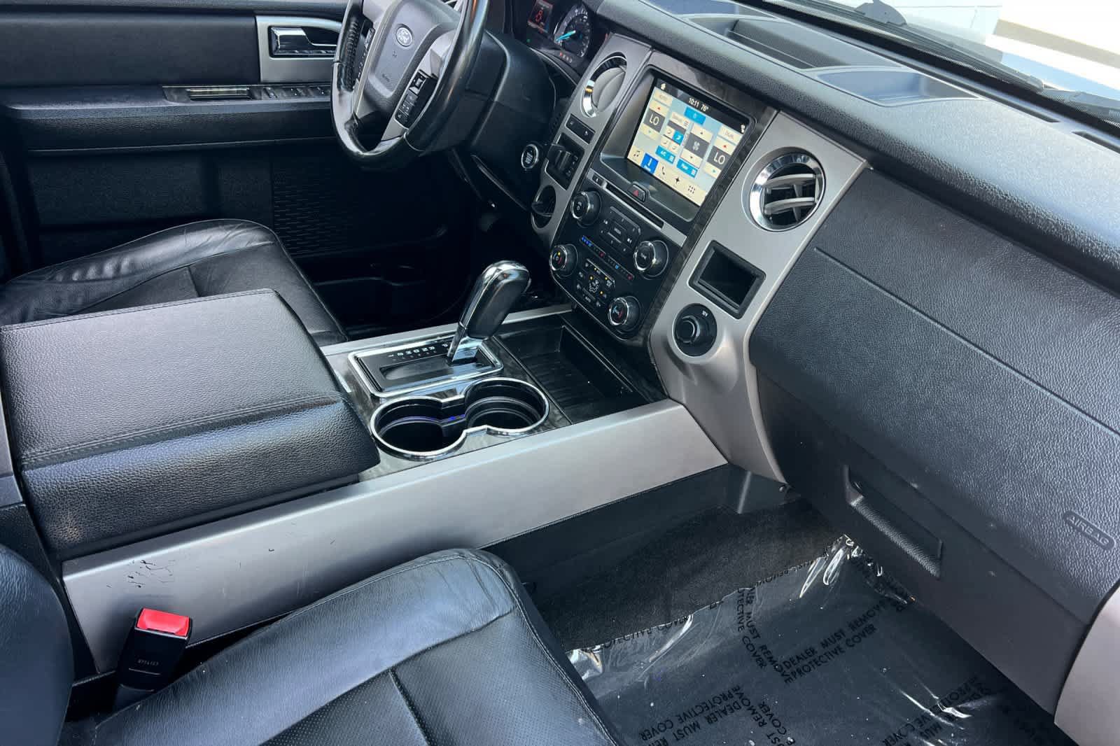 Used 2017 Ford Expedition Limited RWD image 19