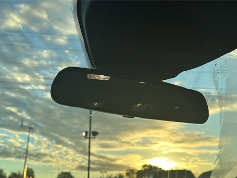 Used 2022 Ford Escape SE image 24