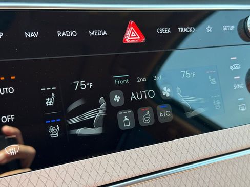 New 2026 Genesis GV80 3.5T Advanced image 39