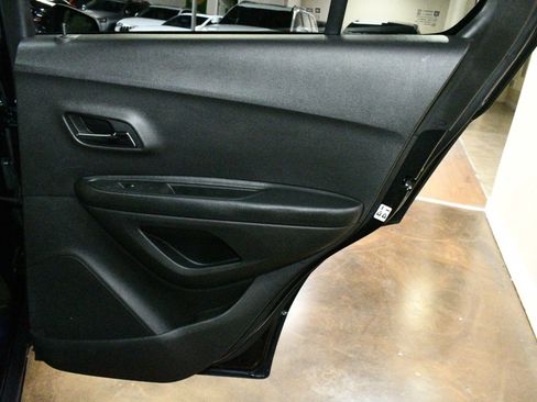 Used 2021 Chevrolet Trax LS w/ Tint and Cruise Package image 46