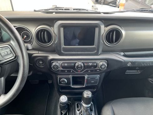 Used 2023 Jeep Wrangler Sport image 18