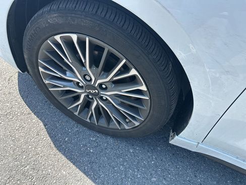 Used 2024 Kia Forte GT-Line FWD image 8