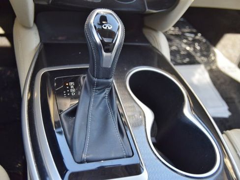 Used 2019 INFINITI QX60 Luxe w/ Essential Package image 32