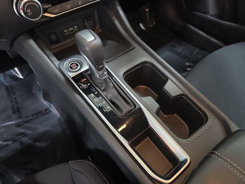 Used 2024 Nissan Sentra SV image 25