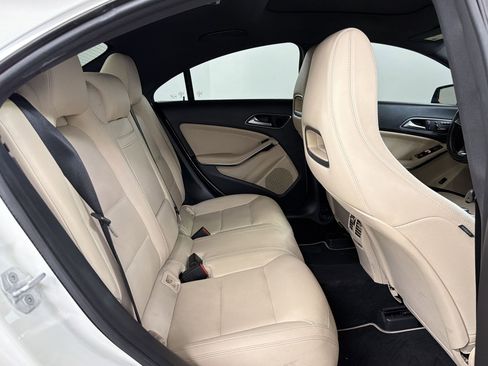 Used 2015 Mercedes-Benz CLA 250 CLA 250 image 32