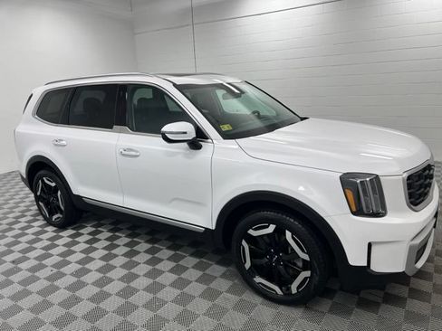 Used 2024 Kia Telluride S w/ S Sunroof Package AWD/4WD image 4