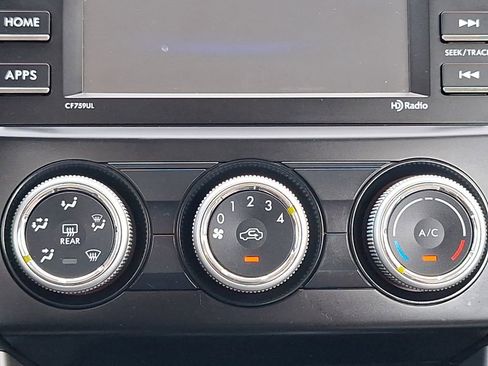 Used 2018 Subaru Forester 2.5i w/ Alloy Wheel Package image 15