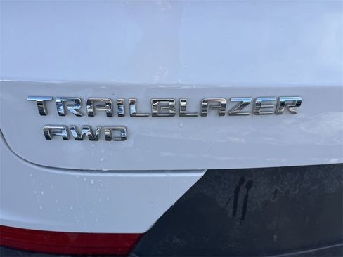 Certified 2023 Chevrolet TrailBlazer LT w/ Convenience Package image 30