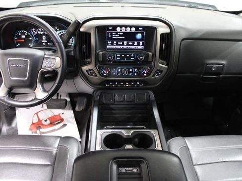 Used 2017 GMC Sierra 2500 Denali w/ Duramax Plus Package AWD/4WD image 2