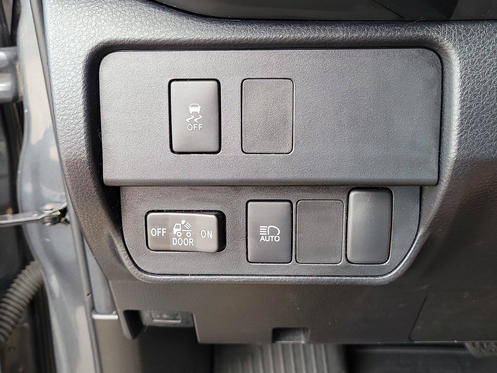 Used 2023 Toyota Tacoma SR AWD/4WD image 19