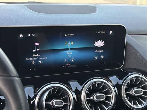 Used 2021 Mercedes-Benz GLA 250 GLA 250 image 13