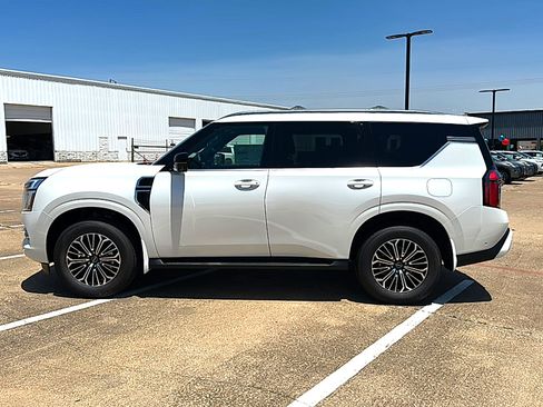New 2026 Nissan Armada SL w/ Captain's Chari Seat Package AWD/4WD image 5
