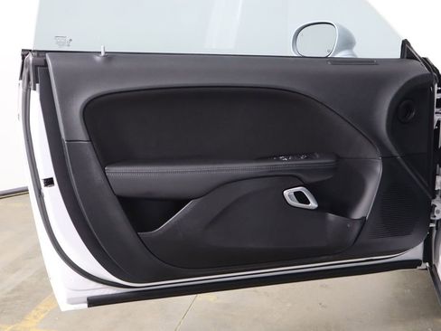 Used 2022 Dodge Challenger GT w/ Driver Convenience Group RWD image 17