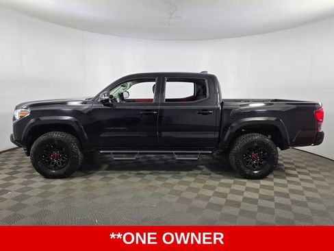 Used 2023 Toyota Tacoma SR5 AWD/4WD image 5