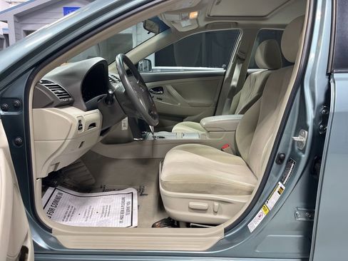 Used 2010 Toyota Camry FWD image 15