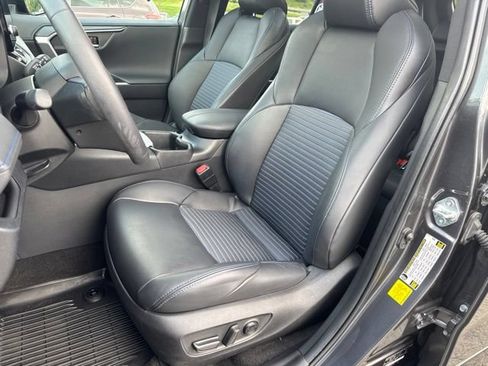 Used 2023 Toyota RAV4 XSE AWD/4WD image 7