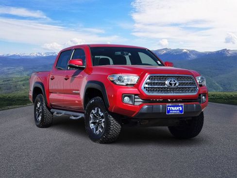 Used 2017 Toyota Tacoma TRD Off-Road w/ Tow Package (A/T) AWD/4WD image 1