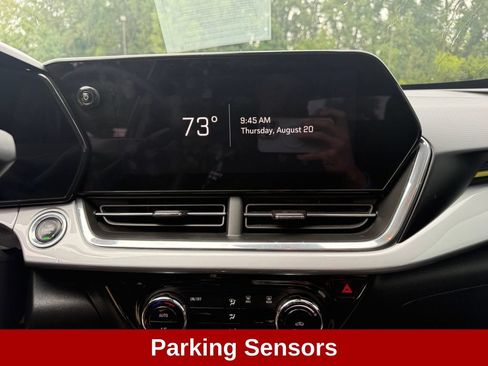 Used 2024 Chevrolet Trax LT FWD image 17