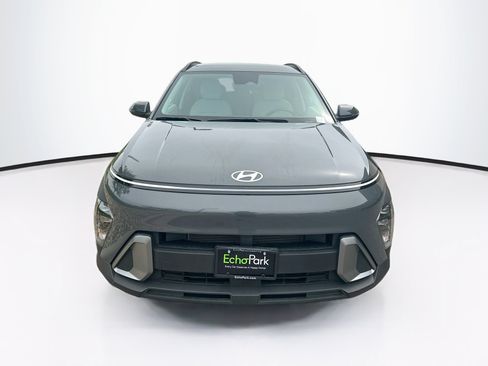 Used 2025 Hyundai Kona SEL AWD/4WD image 2