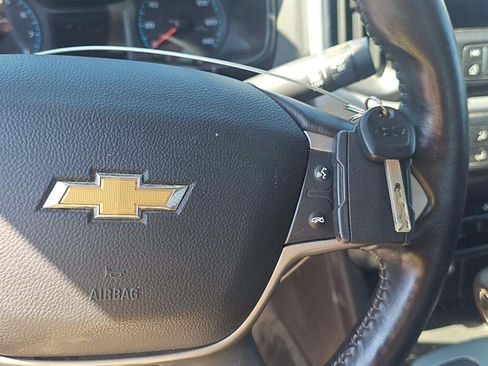 Used 2022 Chevrolet Colorado LT w/ Fleet Safety Package RWD image 13