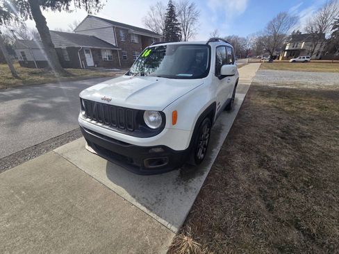 Used 2016 Jeep Renegade 75th Anniversary image 3