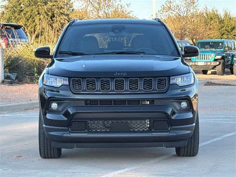 New 2026 Jeep Compass Latitude image 2