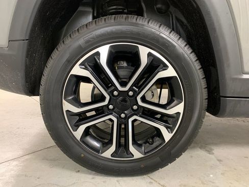 Used 2023 Jeep Compass Limited image 27