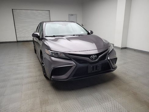 Used 2022 Toyota Camry SE image 14