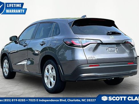Used 2025 Honda HR-V LX image 3