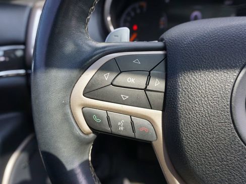 Used 2017 Jeep Grand Cherokee Overland image 7