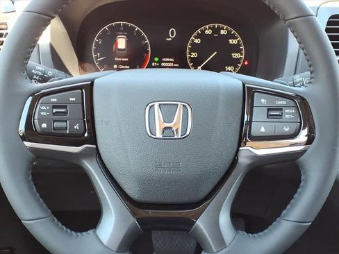 New 2026 Honda Odyssey Touring image 15
