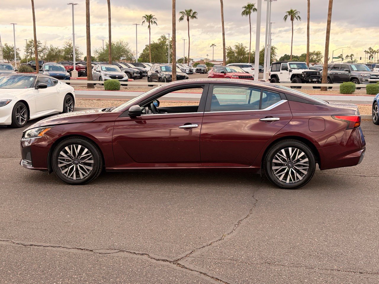 Certified 2025 Nissan Altima 2.5 SV FWD image 3