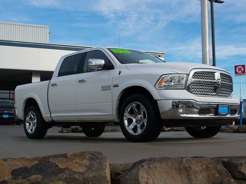 Used 2018 RAM 1500 Laramie image 5