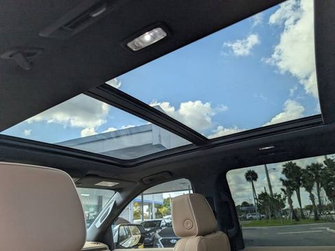 Used 2023 Chevrolet Suburban Premier w/ Texas Edition RWD image 8