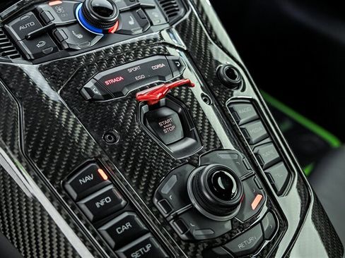 Used 2018 Lamborghini Aventador S AWD/4WD image 37