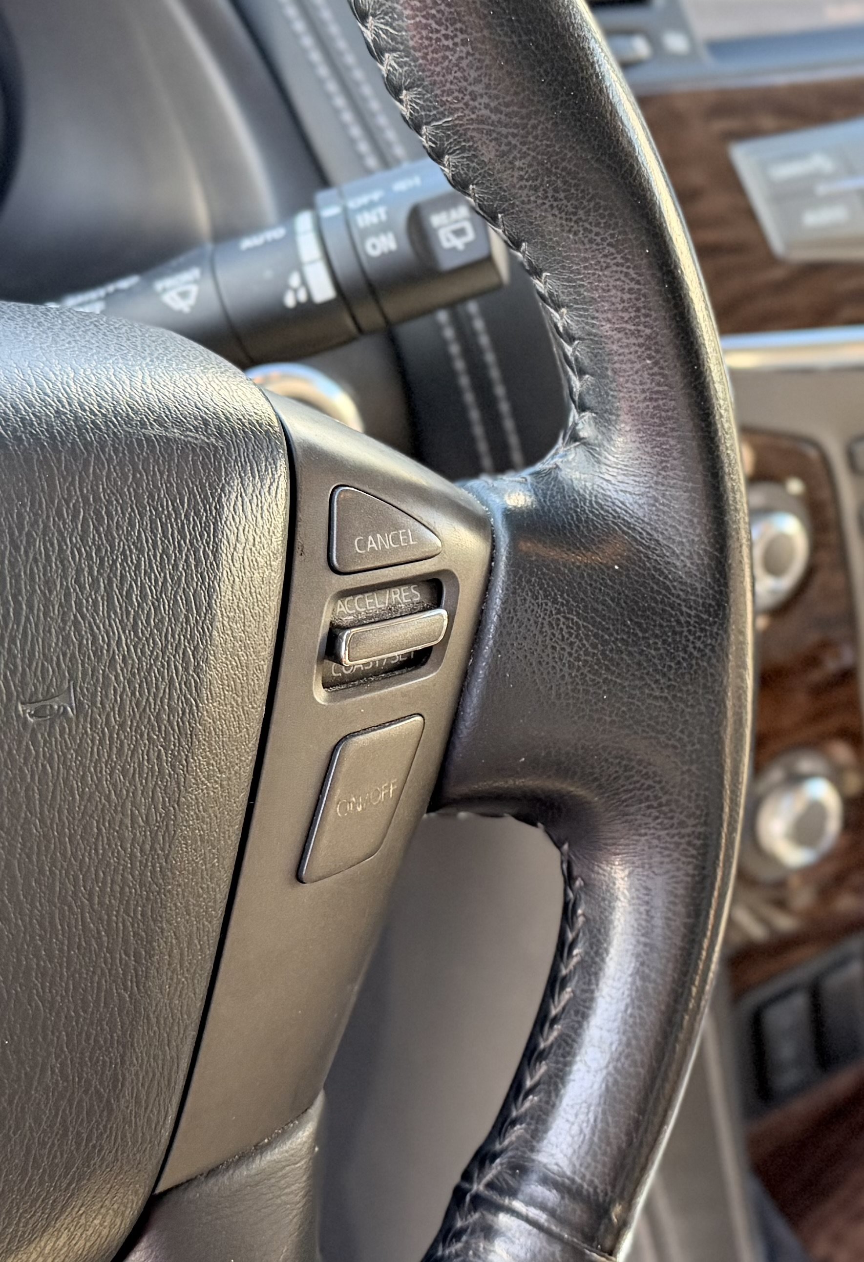 Used 2018 Nissan Armada SL RWD image 32