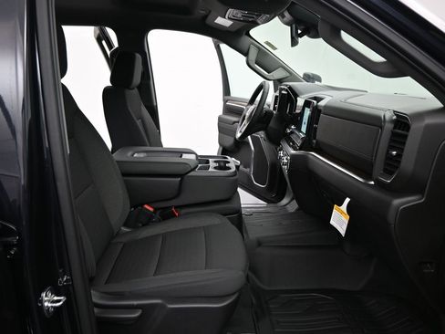 New 2026 GMC Sierra 3500 SLE w/ SLE Value Package image 27