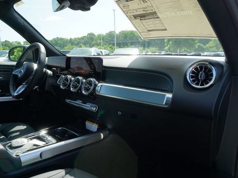 Certified 2025 Mercedes-Benz GLB 250 image 69