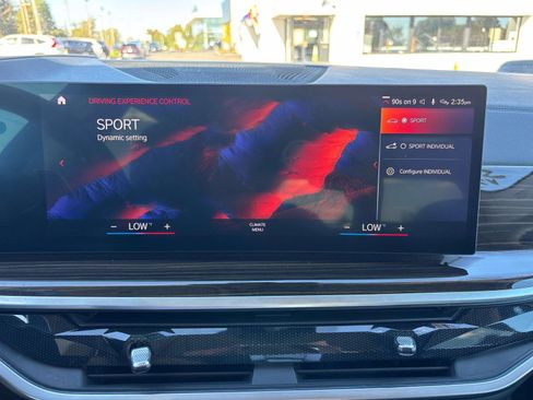 Used 2023 BMW X7 xDrive40i w/ Premium Package image 31