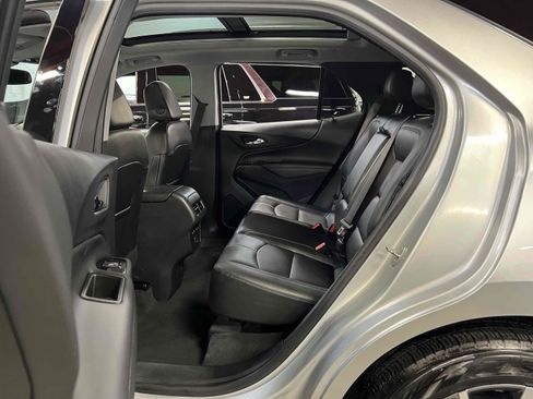 Used 2022 Chevrolet Equinox Premier image 7