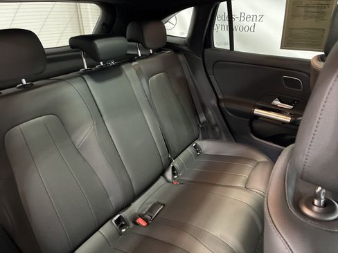 Certified 2025 Mercedes-Benz GLA 250 4MATIC image 31