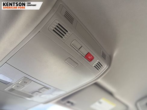 Used 2025 Volkswagen Taos SE image 34