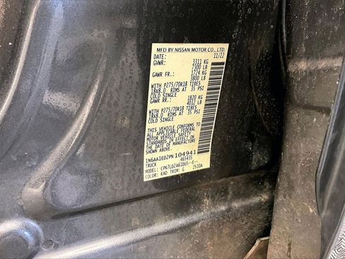 Used 2023 Nissan Titan PRO-4X image 32