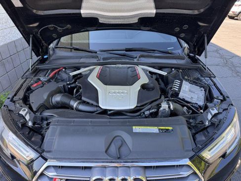 Used 2019 Audi S4 Premium w/ Convenience Package AWD/4WD image 5