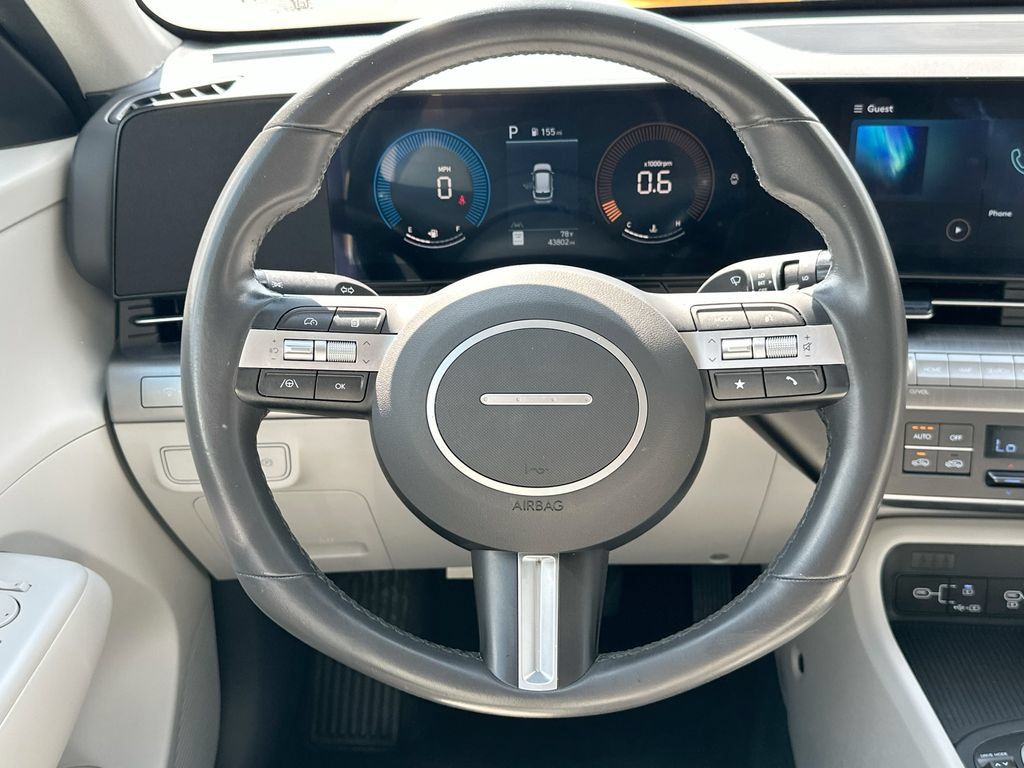 Used 2025 Hyundai Kona SEL FWD image 18